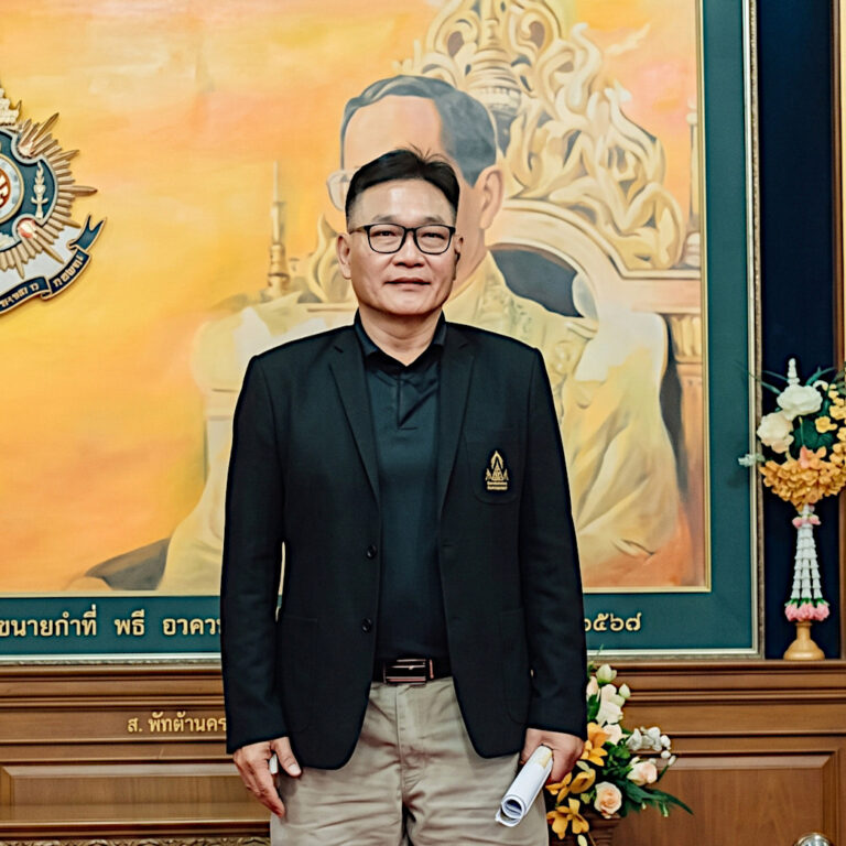 ยศรพี เนตรดี